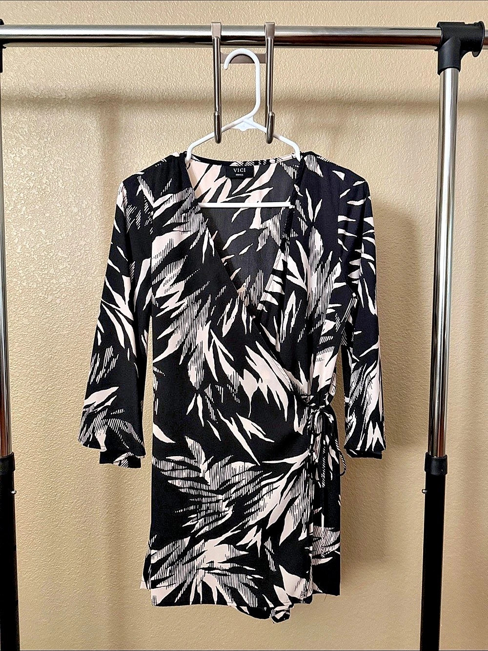 VICI Abstract Print Tie-Waist Mini Romper Size Small